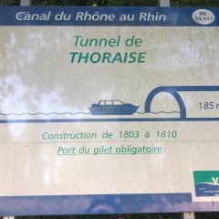 Ein Bootstunnel. Wahnsinn und verrückt.

